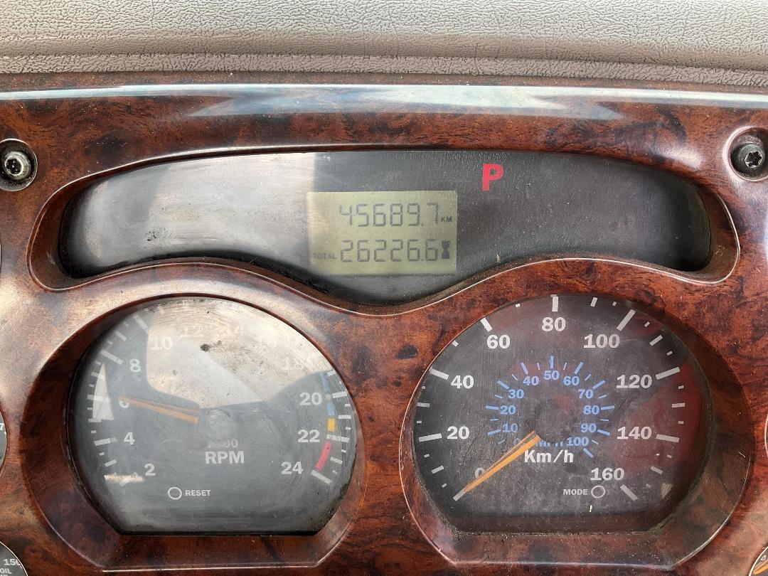 Photo '13' of Mack CX688 RST VISION Tractor Unit