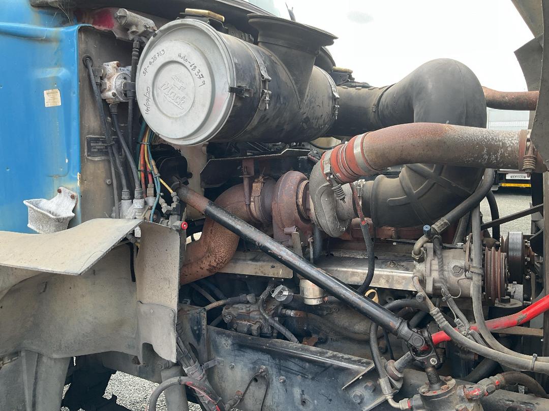 Photo '26' of Mack CX688 RST VISION Tractor Unit