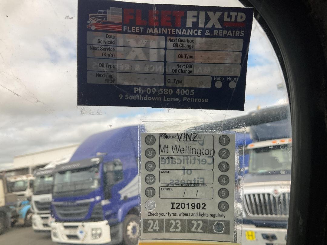 Photo '30' of Mack CX688 RST VISION Tractor Unit