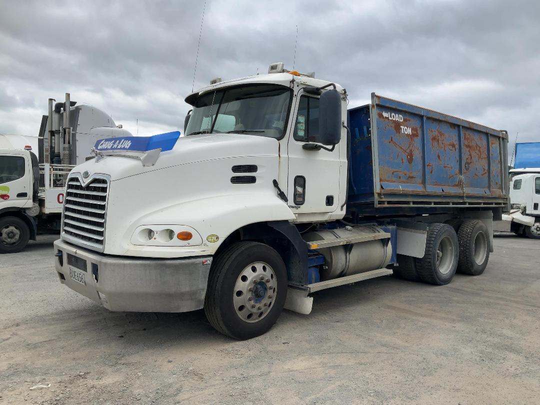 Photo '7' of Mack CX688 VISION Tipper