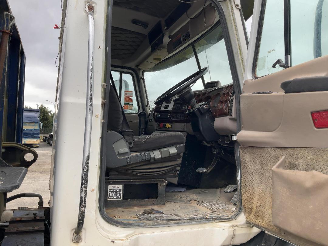 Photo '10' of Mack CX688 VISION Tipper