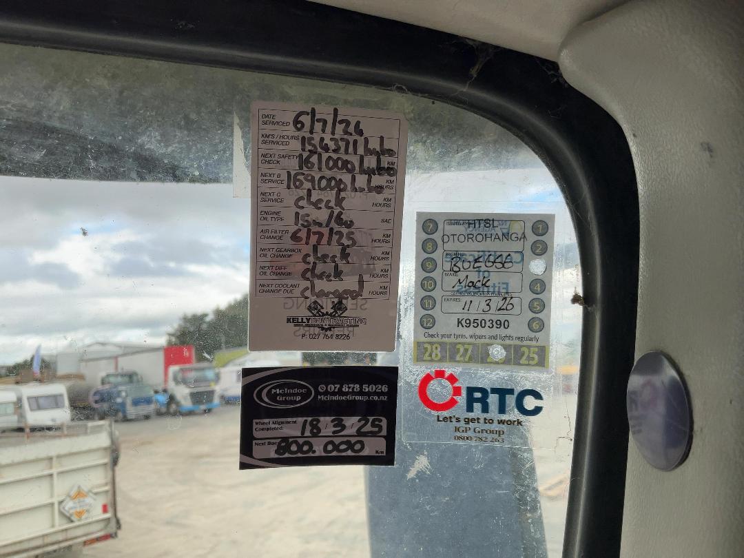 Photo '13' of Mack CX688 VISION Tipper