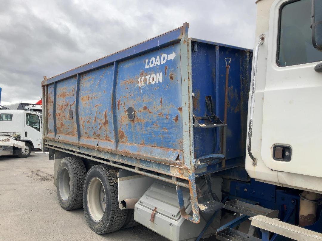 Photo '14' of Mack CX688 VISION Tipper