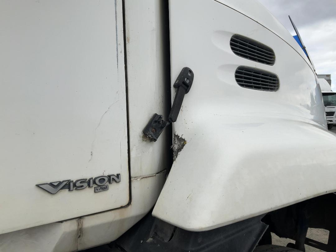 Photo '25' of Mack CX688 VISION Tipper