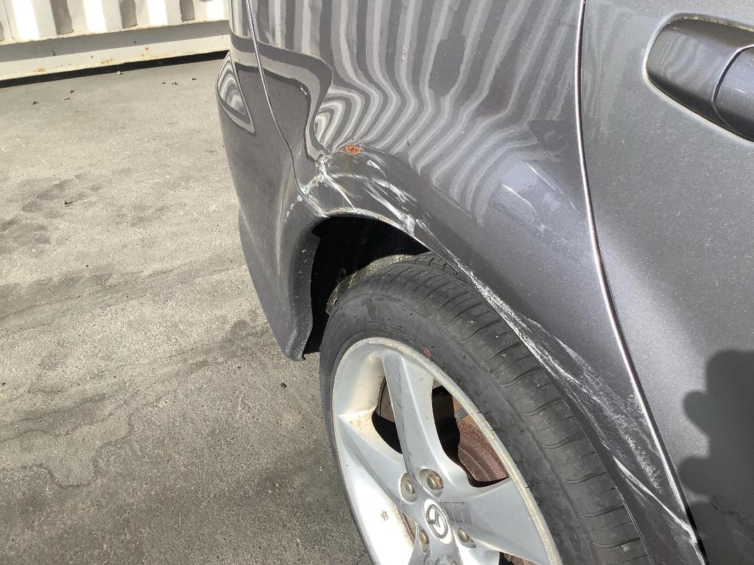 Photo '8' of Mazda Atenza