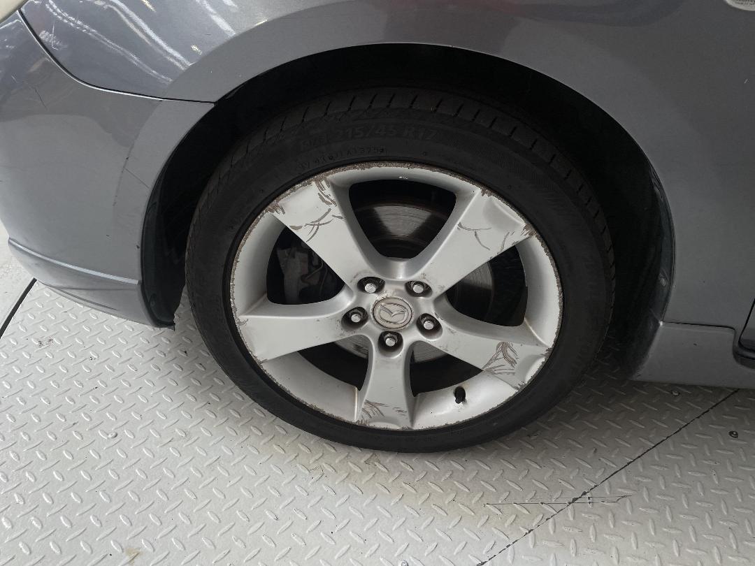 Photo '10' of Mazda Axela