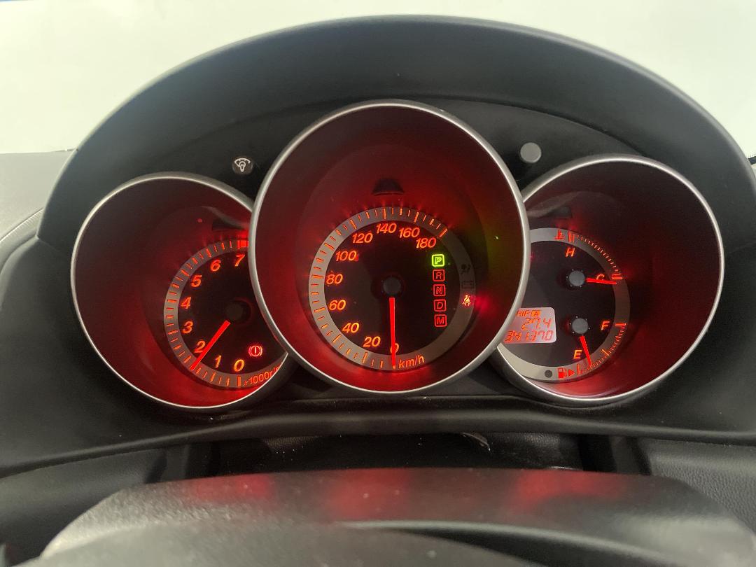 Photo '21' of Mazda Axela