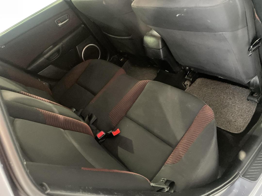 Photo '20' of Mazda Axela