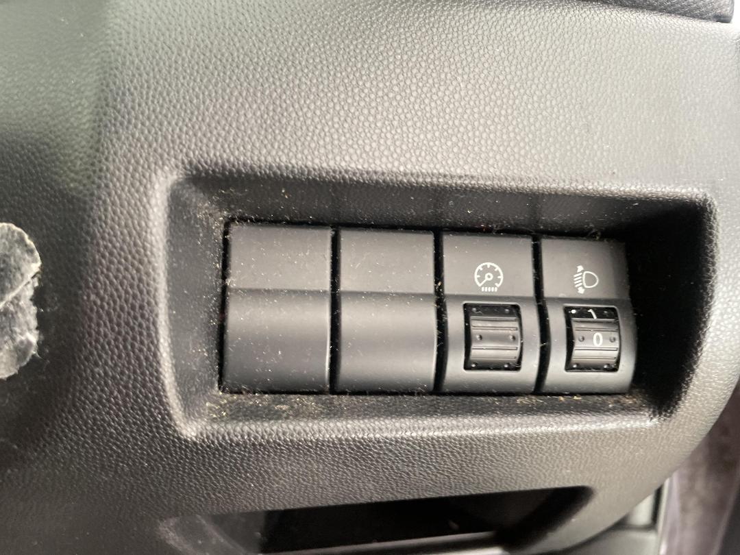 Photo '24' of Mazda Axela