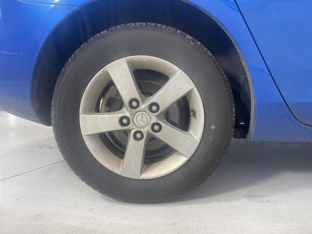 Photo '10' of Mazda Axela