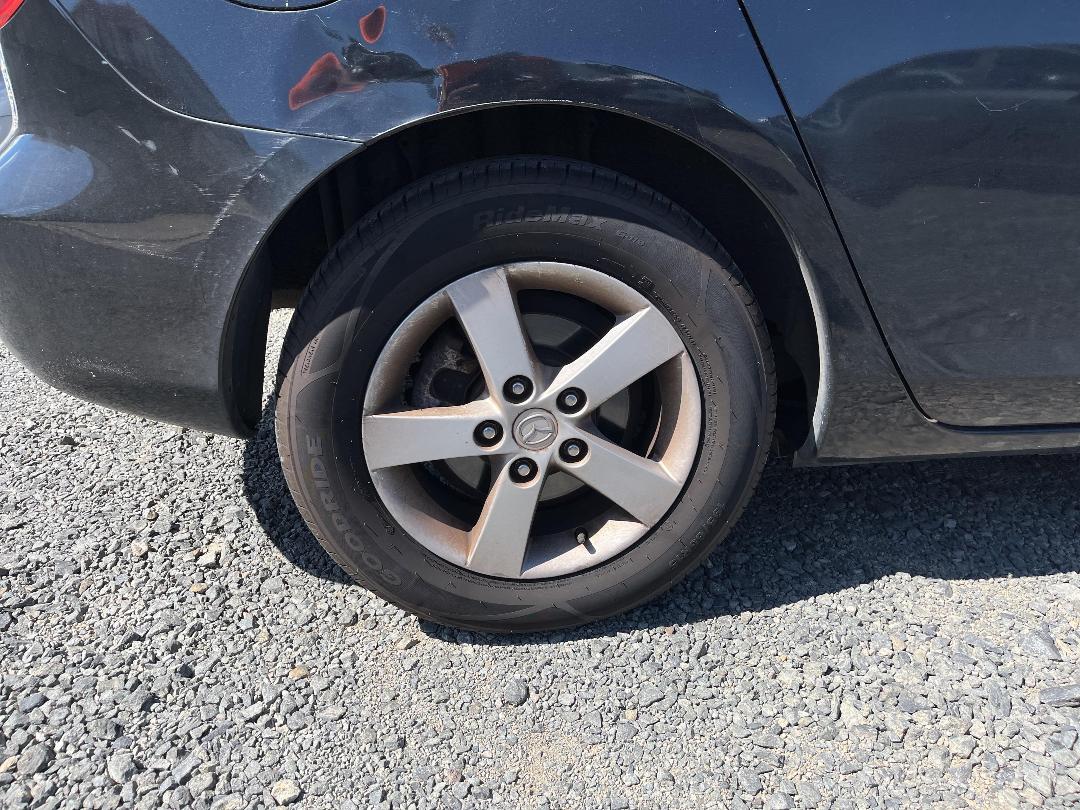 Photo '10' of Mazda Axela Photo '10' of Mazda Axela