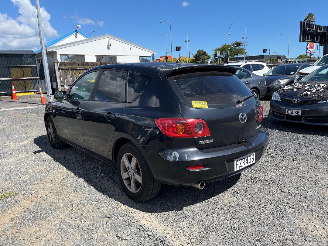 Photo '4' of Mazda Axela Photo '4' of Mazda Axela