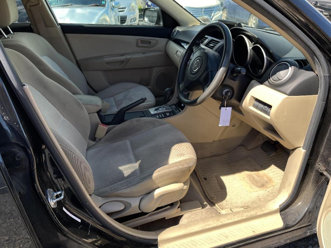 Photo '14' of Mazda Axela Photo '14' of Mazda Axela