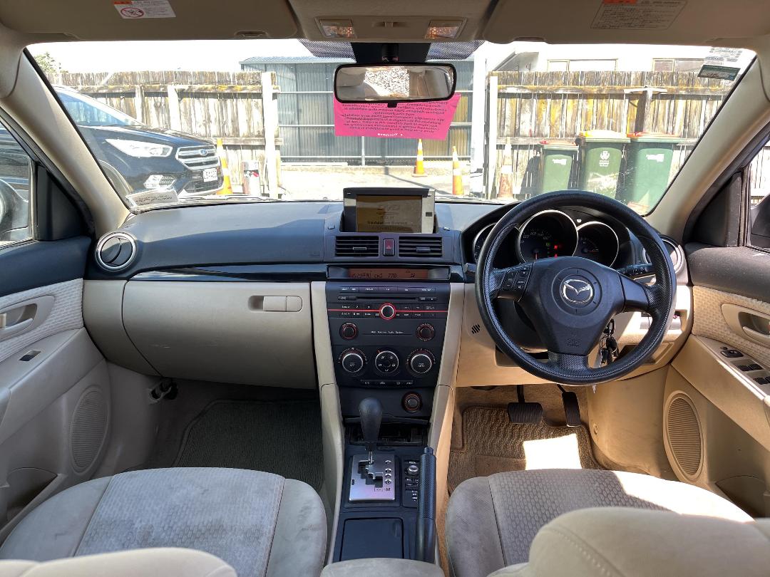 Photo '15' of Mazda Axela Photo '15' of Mazda Axela