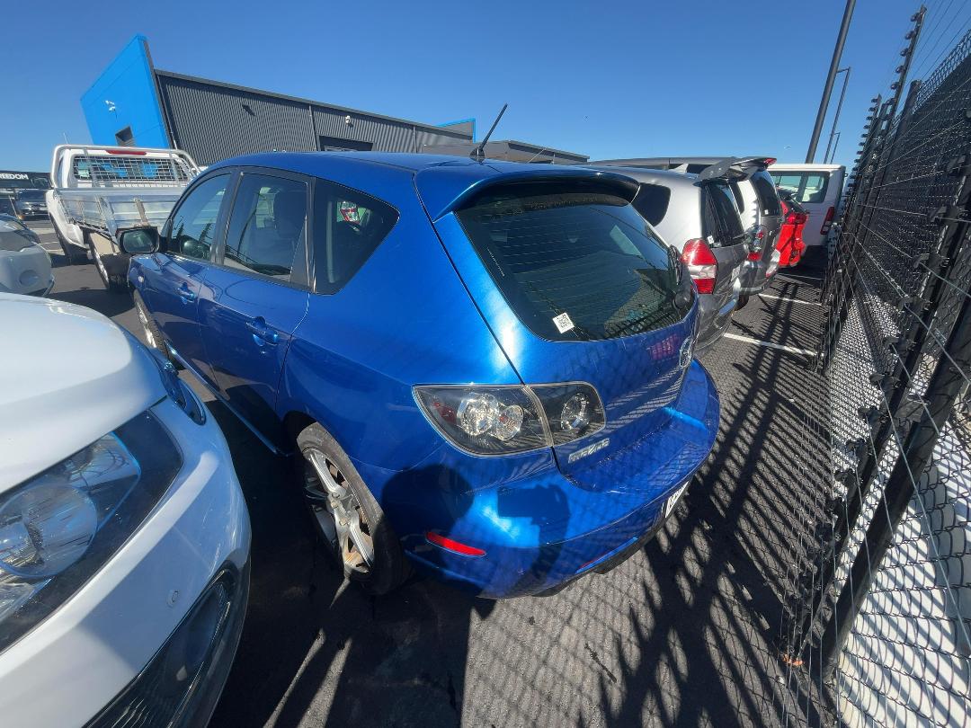 Photo '5' of Mazda Axela