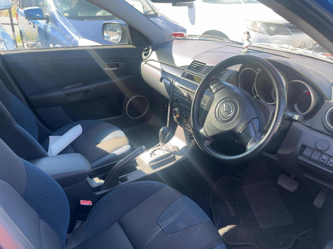 Photo '11' of Mazda Axela