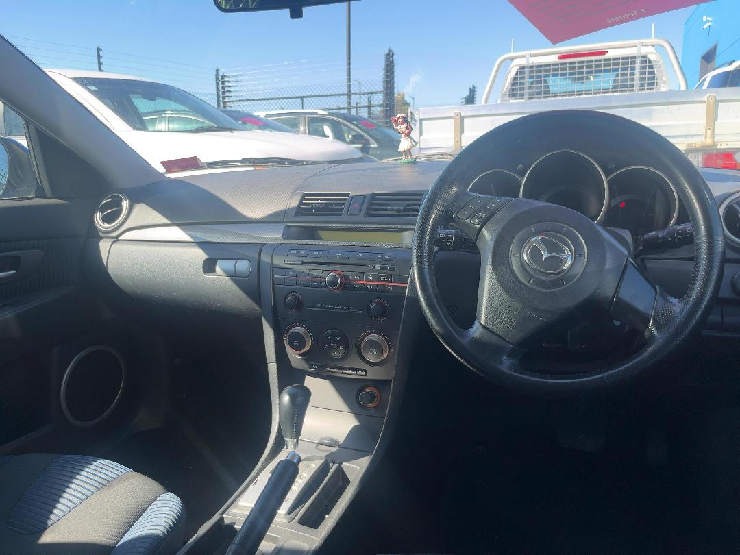 Photo '14' of Mazda Axela