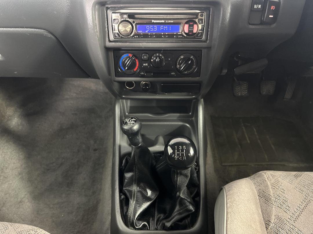 Photo '17' of Mazda Bounty