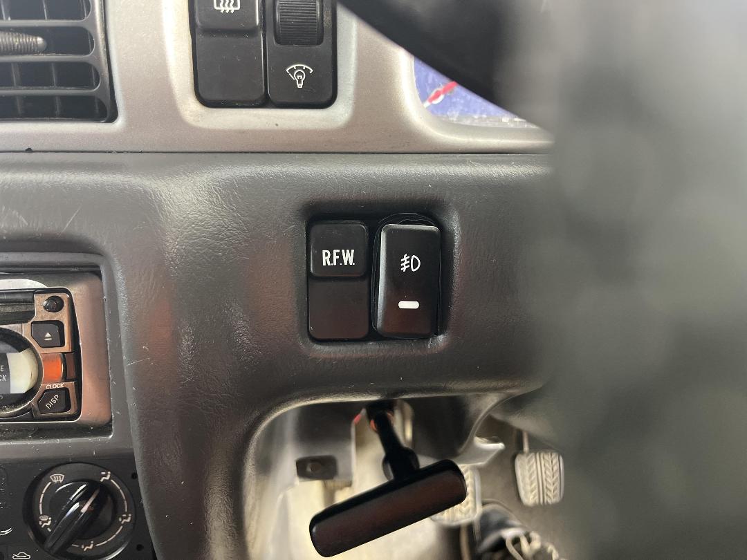 Photo '32' of Mazda Bounty