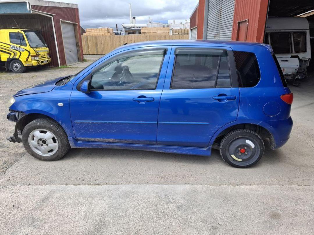 Photo '5' of Mazda Demio Photo '5' of Mazda Demio