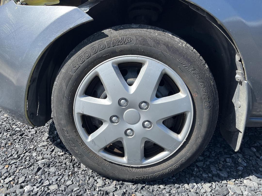 Photo '8' of Mazda Demio