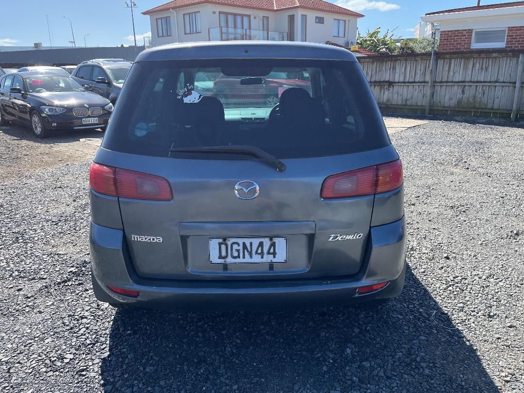 Photo '5' of Mazda Demio