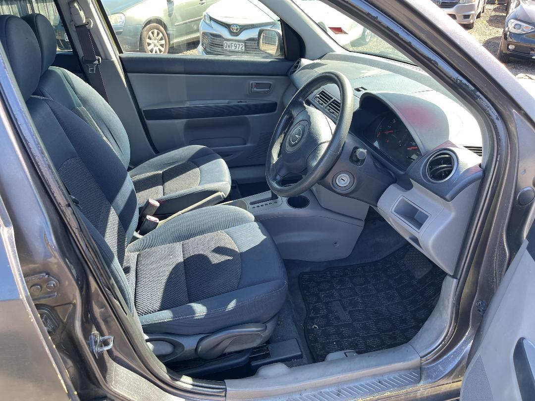 Photo '14' of Mazda Demio