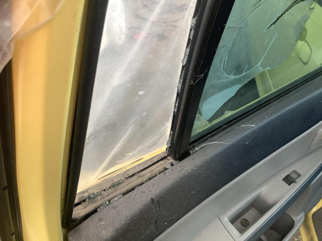 Photo '4' of Mazda Demio