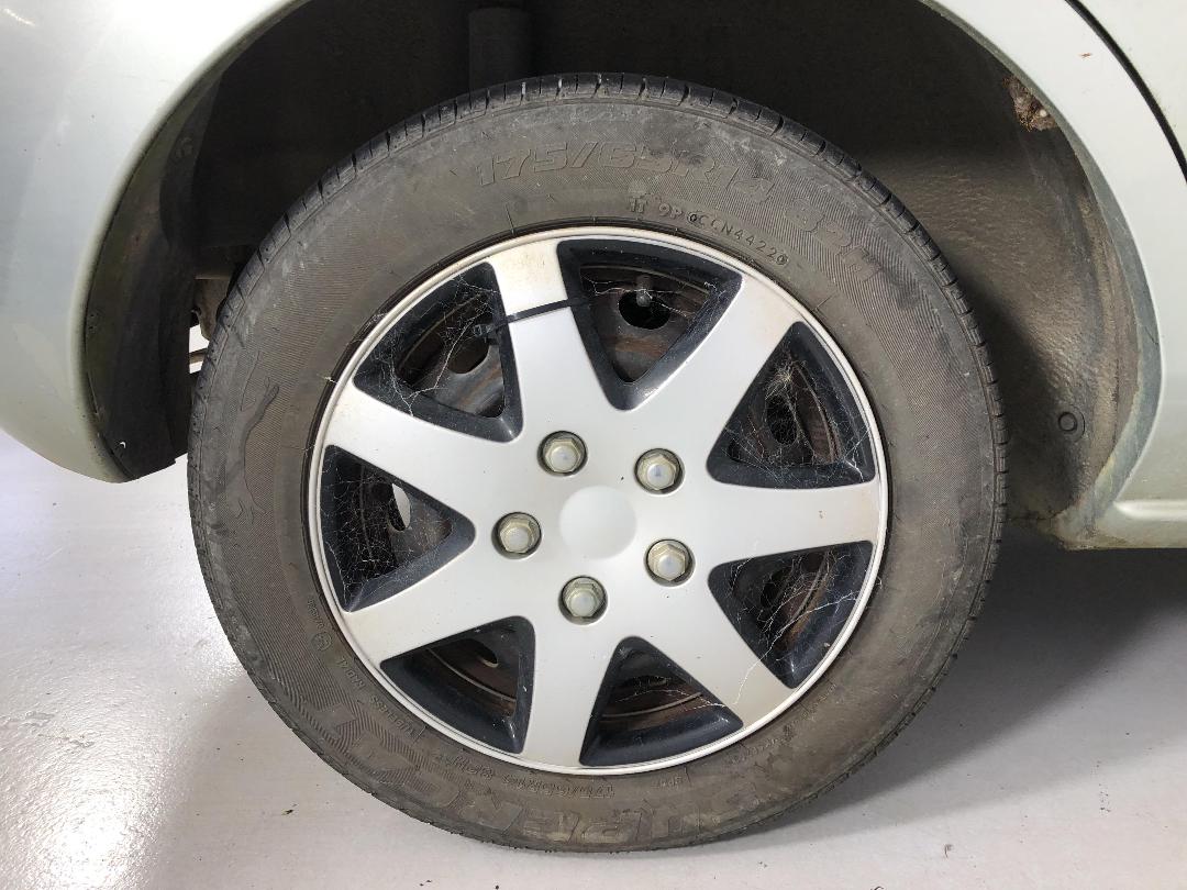 Photo '8' of Mazda Demio