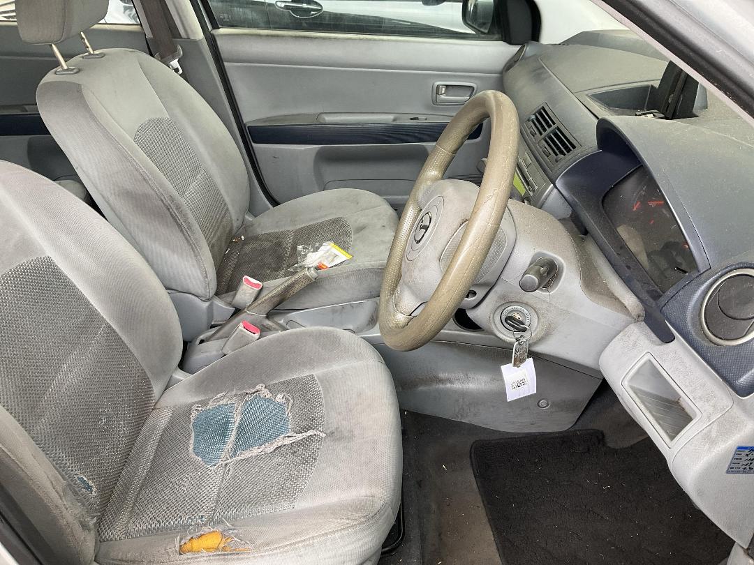 Photo '25' of Mazda Demio