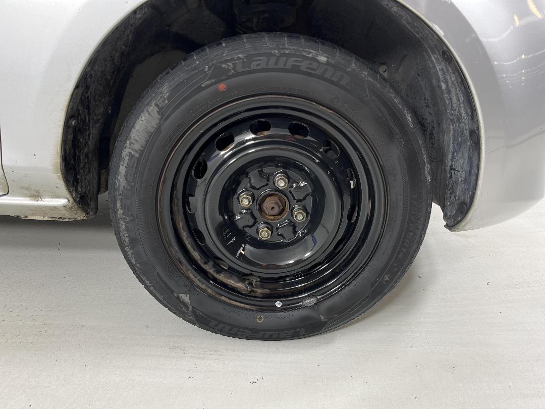 Photo '9' of Mazda Demio Photo '9' of Mazda Demio