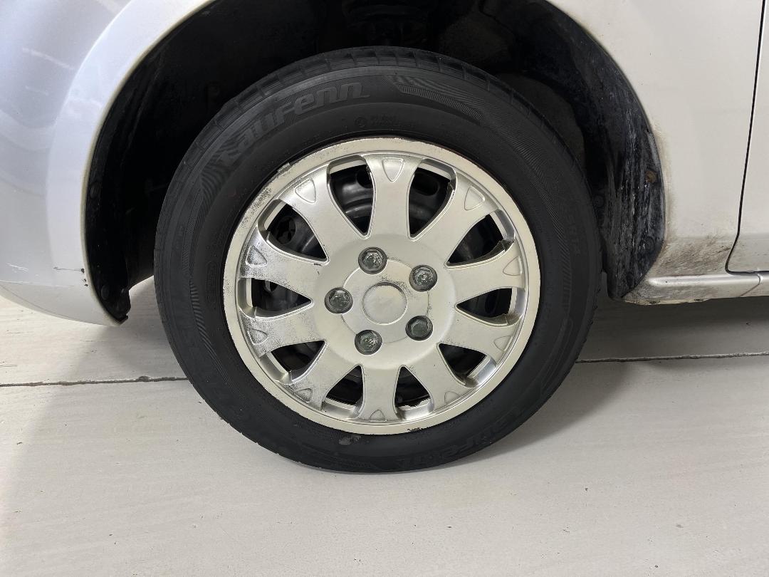 Photo '10' of Mazda Demio Photo '10' of Mazda Demio