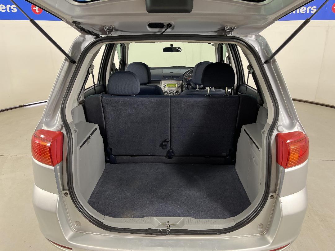 Photo '14' of Mazda Demio Photo '14' of Mazda Demio