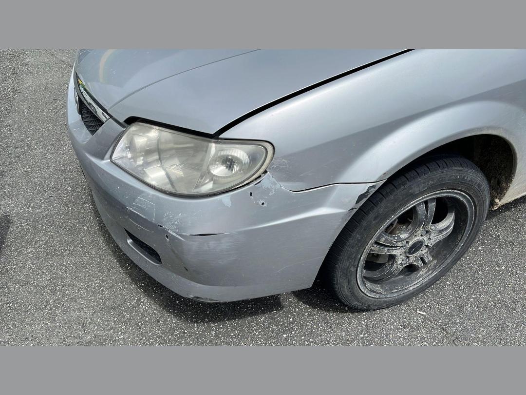 Photo '2' of Mazda Familia