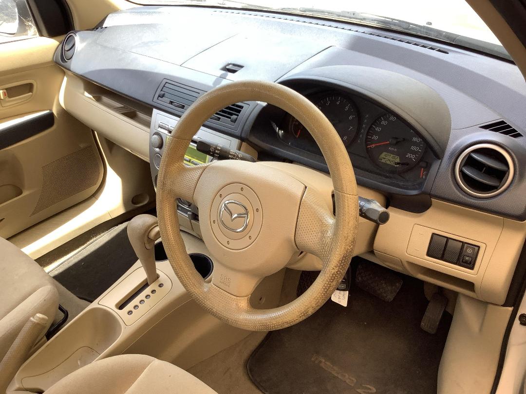 Photo '11' of Mazda Mazda2