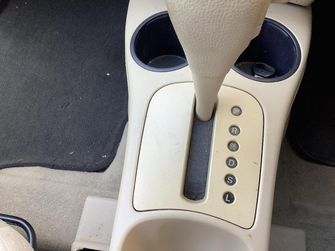 Photo '15' of Mazda Mazda2