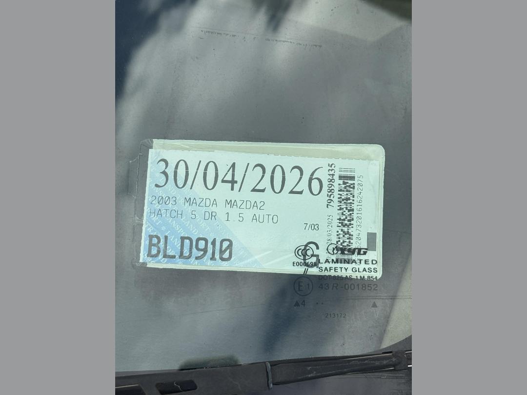 Photo '11' of Mazda Mazda2