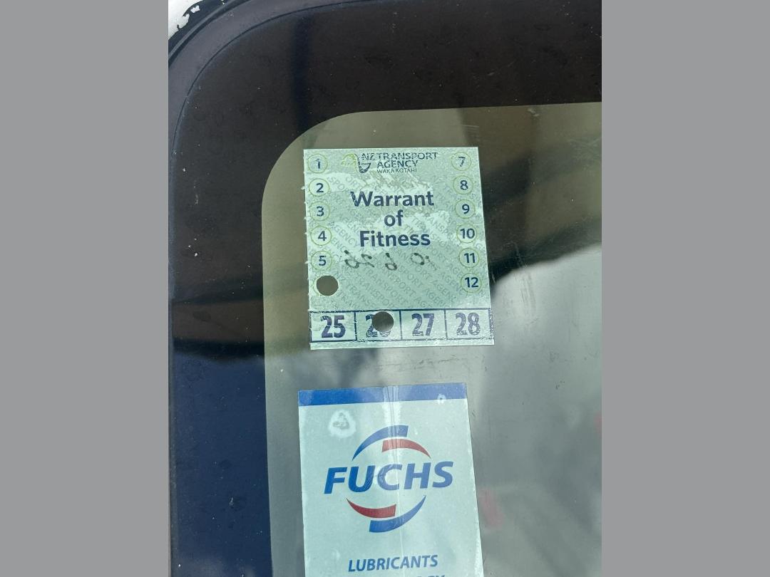 Photo '12' of Mazda Mazda2