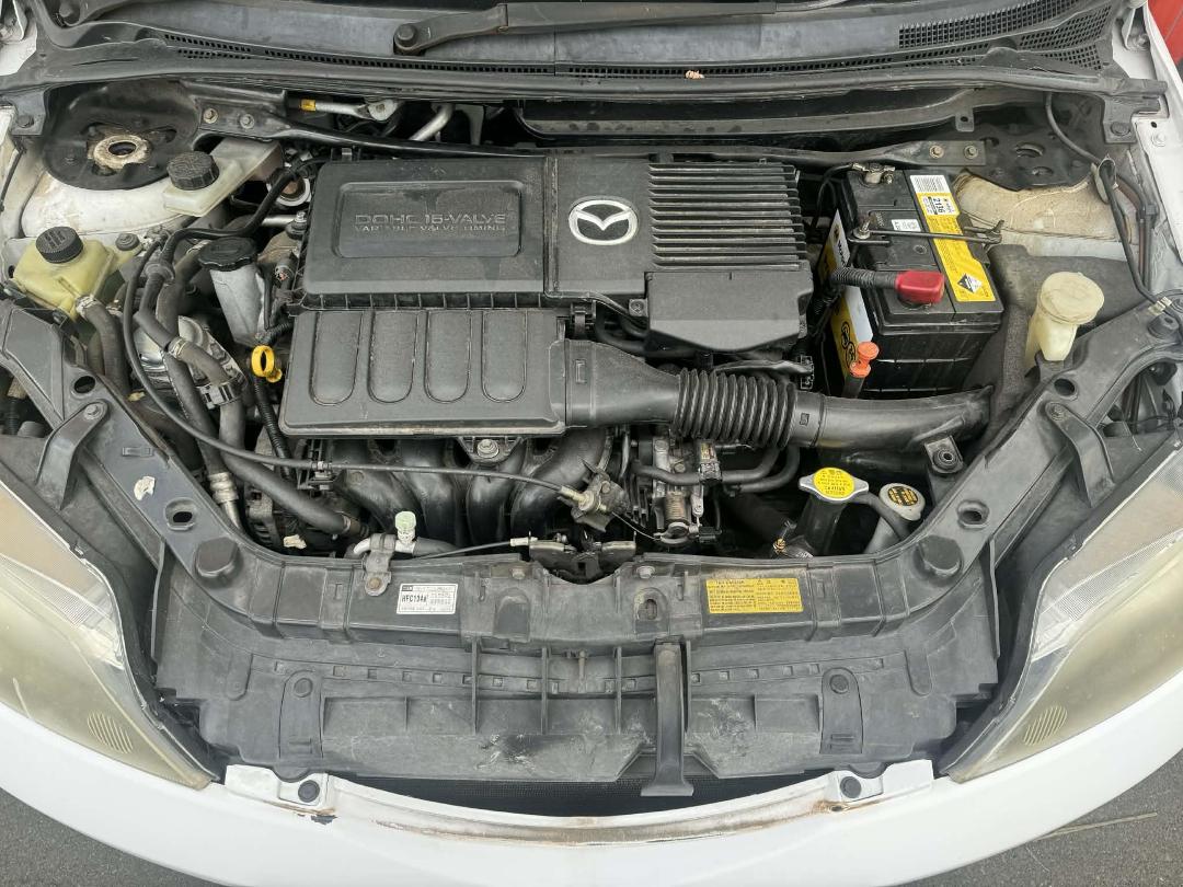 Photo '13' of Mazda Mazda2