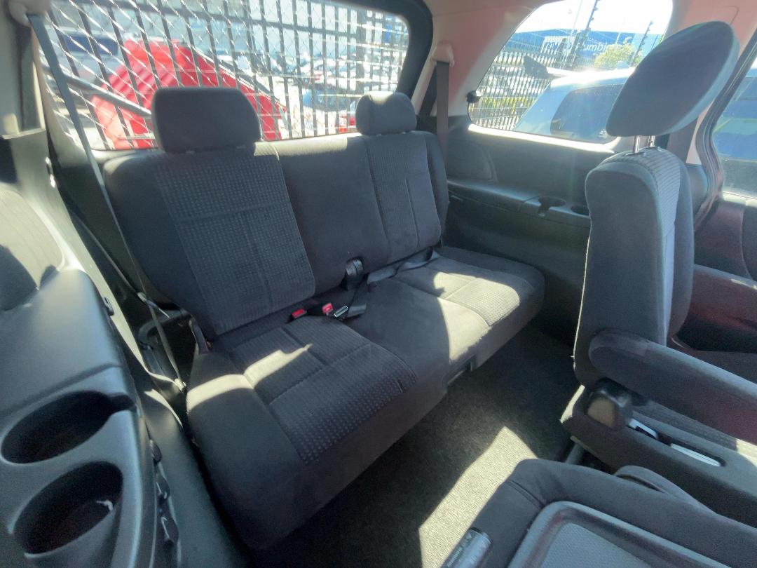 Photo '16' of Mazda MPV 2300