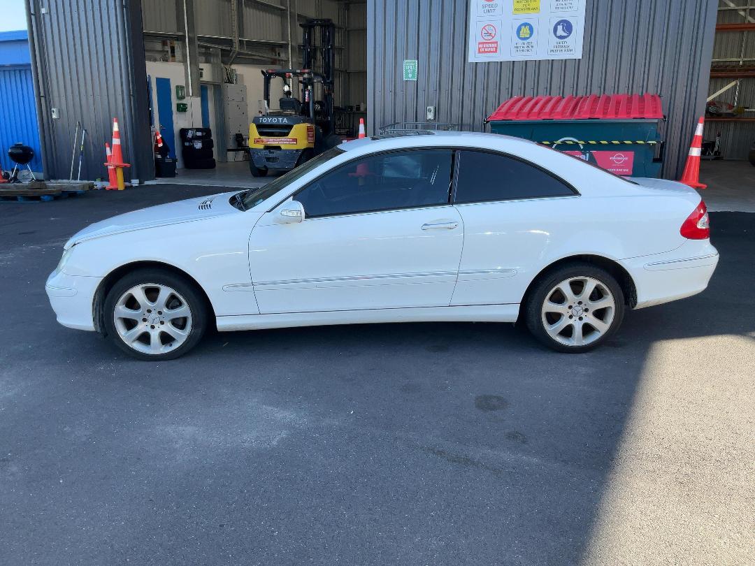 Photo '4' of Mercedes-Benz CLK 320