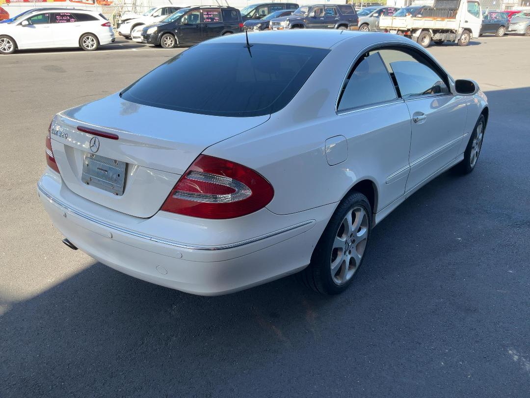 Photo '7' of Mercedes-Benz CLK 320