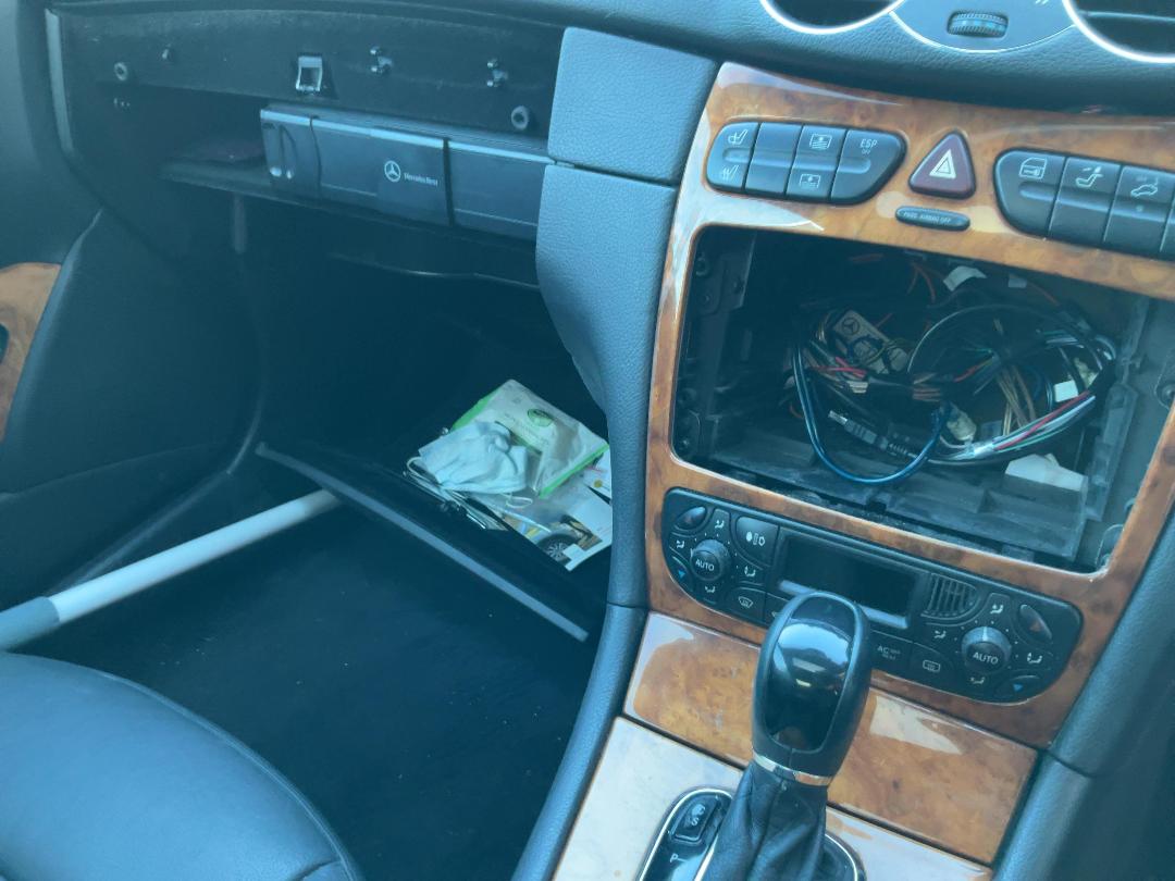 Photo '17' of Mercedes-Benz CLK 320