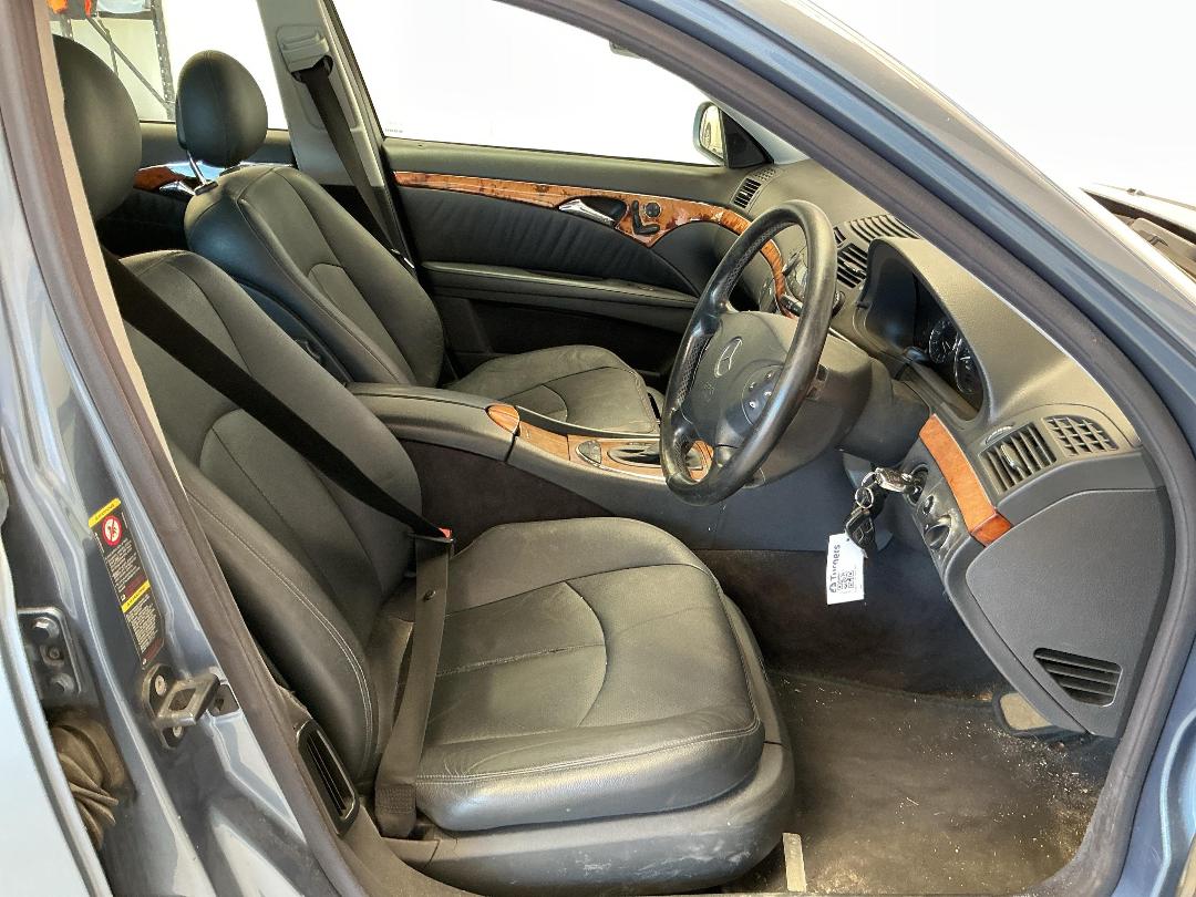 Photo '3' of Mercedes-Benz E-Class