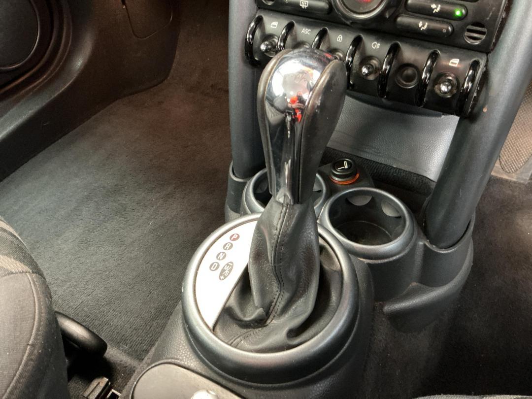 Photo '13' of Mini ONE Photo '13' of Mini ONE