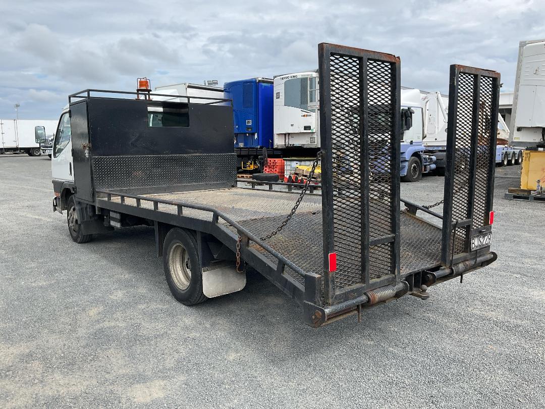 Photo '6' of Mitsubishi Canter FE112E6 Transporter