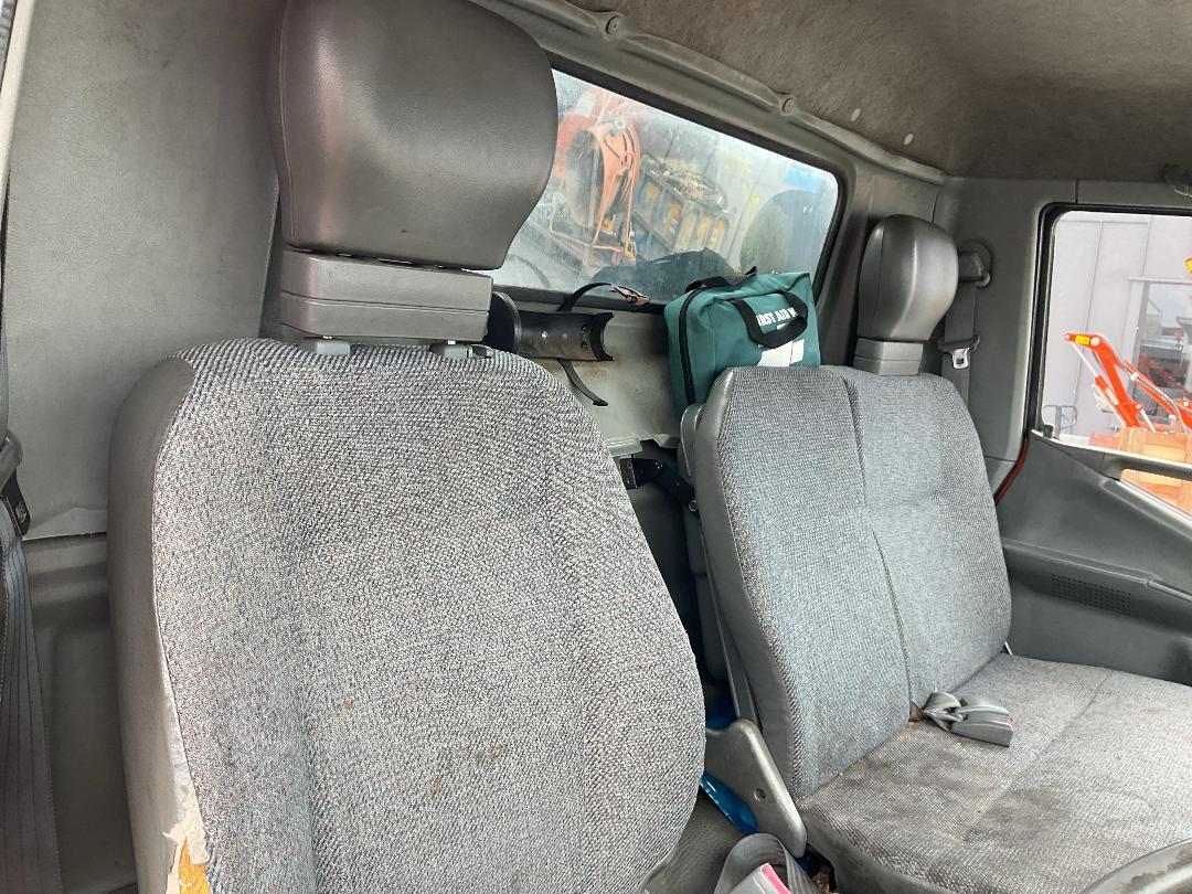 Photo '19' of Mitsubishi Canter FE112E6 Transporter