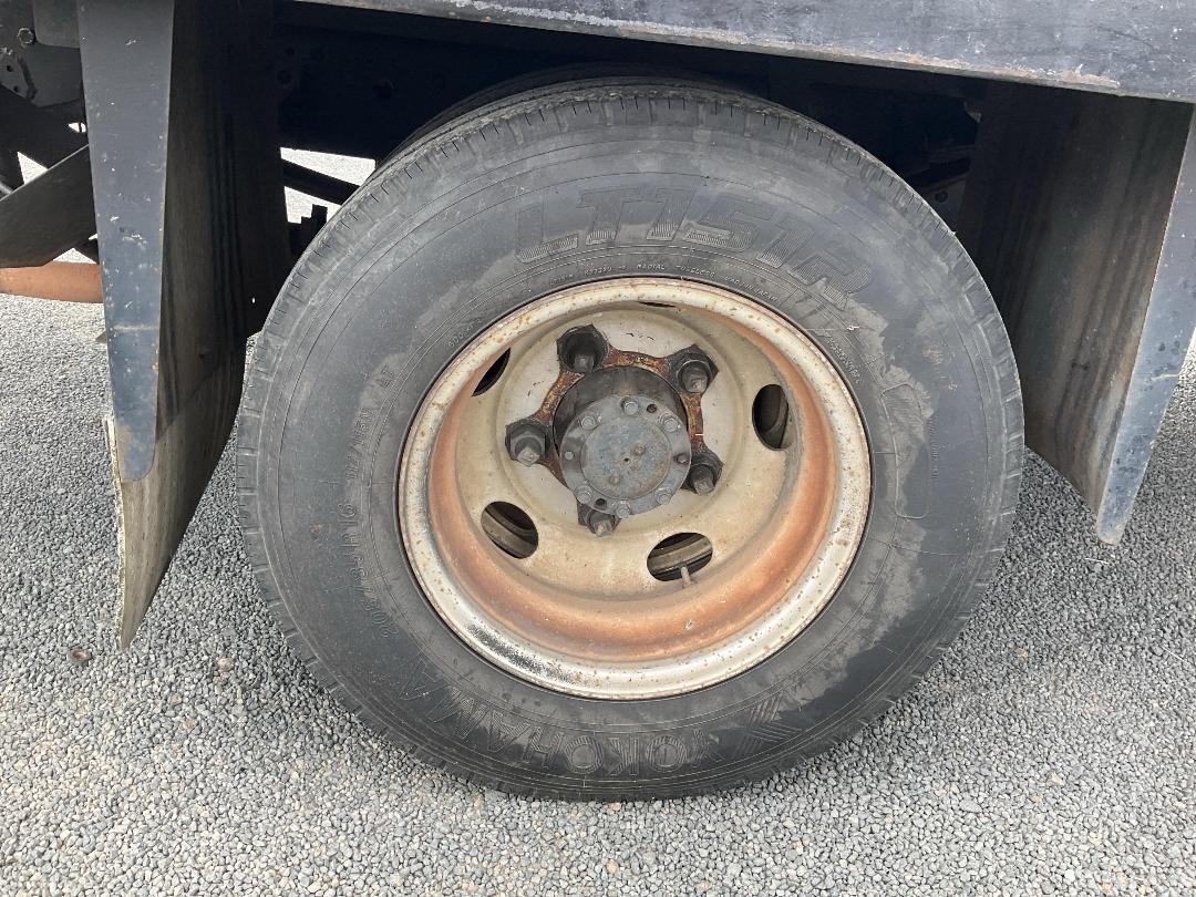 Photo '37' of Mitsubishi Canter FE112E6 Transporter