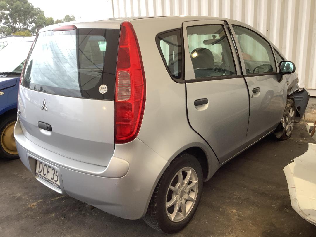 Photo '4' of Mitsubishi Colt