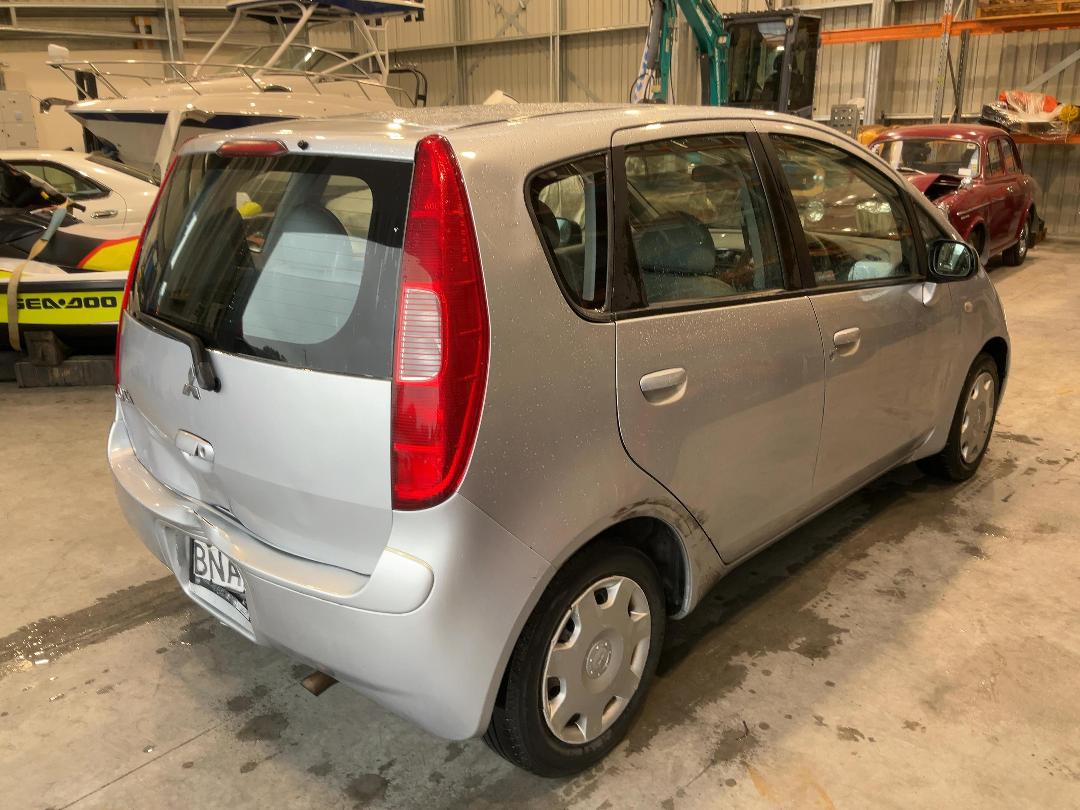 Photo '4' of Mitsubishi Colt